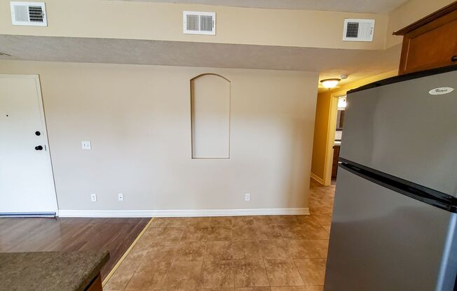 1 bed, 1 bath, 700 sqft, $1,195, Unit 601 - Unit 203 A700