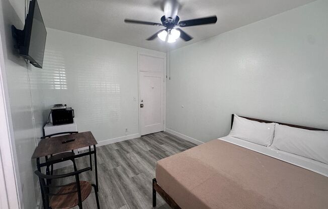 Studio, 1 bath, 175 sqft, $1,095.42, Unit 10