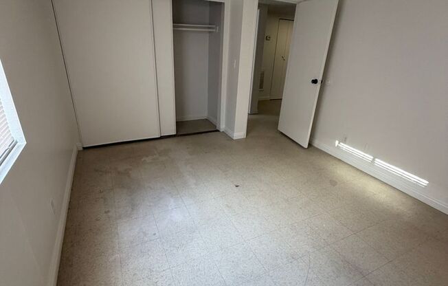 2 beds, 2 baths, 986 sqft, $1,005, Unit #B