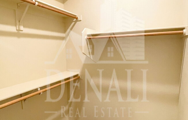 3 beds, 2 baths, 1,215 sqft, $1,895, Unit Unit 1019