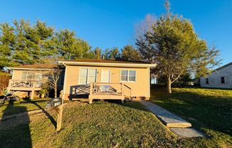 2 Bedroom, 1 Bath Duplex