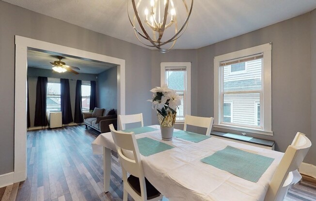 12 BENTHAM RD