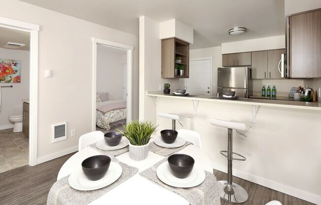 1 bed, 1 bath, 647 sqft, $1,660, Unit 216