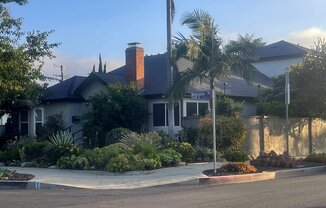 2651 MALCOLM AVE