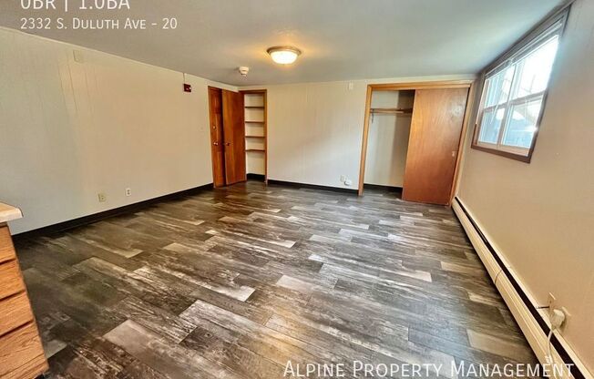 2332 S DULUTH AVE