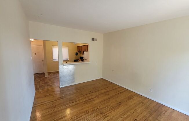 1 bed, 1 bath, $690, Unit 4304 Unit G