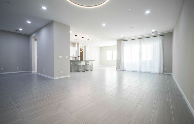 Experience Modern Luxury at 117 Brixton Ave!