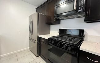 2 beds, 1 bath, $3,195, Unit 1640 Colby Ave Unit 01 ACTIVE