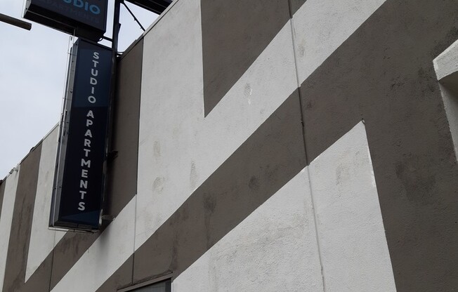 Studio, 1 bath, 271 sqft, $1,278.75, Unit # 32