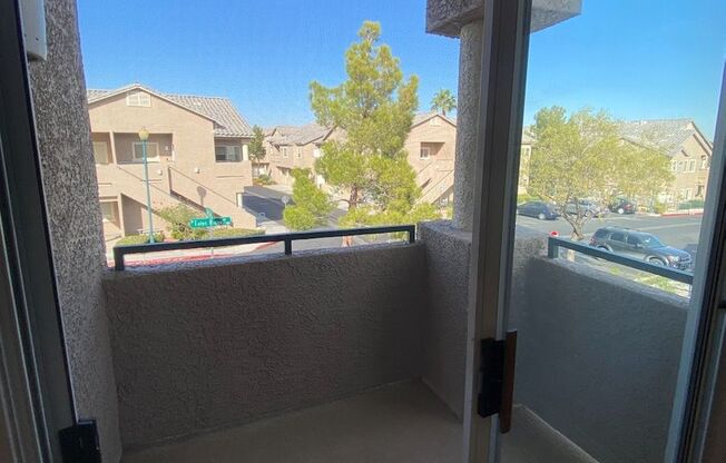 2 beds, 2 baths, $1,600, Unit # 207