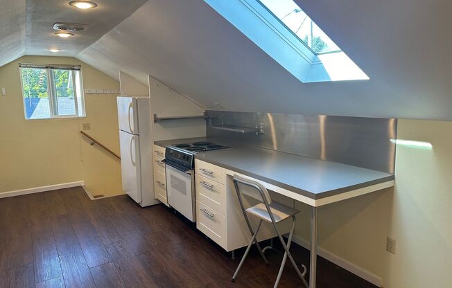 Updated 1 bed, 1 bath in Eugene!