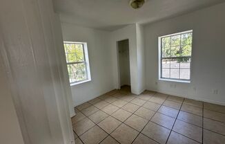 6 beds, 2 baths, $2,100