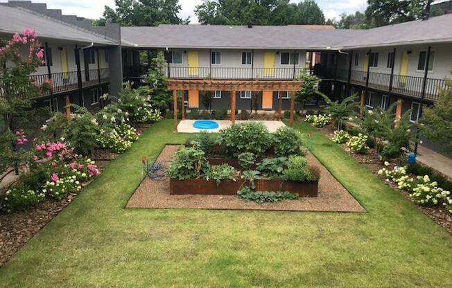 2 beds, 1 bath, 750 sqft, $850, Unit 29