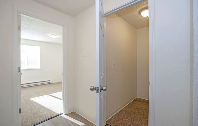 2 beds, 1 bath, $1,490, Unit UNIT 1