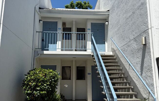 SPACIOUS 2 BEDROOM, 2 BATHROOM UPSTAIRS UNIT IN COURTYARD BERRYESSA. MUST SEE!!!