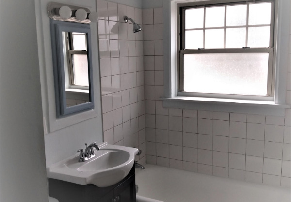 106 E 72nd St, Chicago IL 1