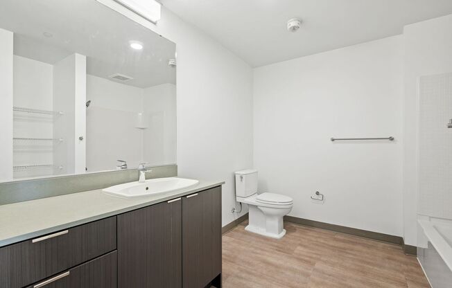 1 bed, 1 bath, 653 sqft, $1,825, Unit 205