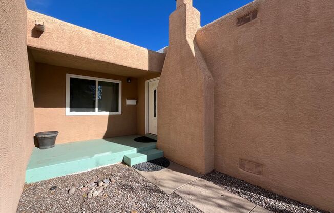 Spacious 2 Bedroom 3 Bathroom Home In ABQ!