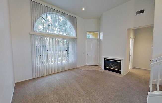 1002 Reggio Aisle, Irvine: Spacious 3 Bed 2.5 Townhouse!