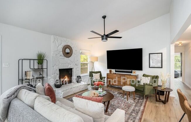 6618 LAKESIDE DR