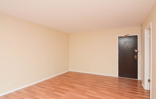 3825 PINE GRV
