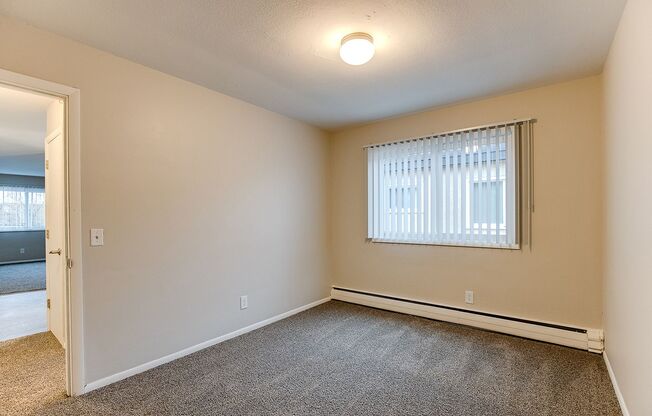 1 bed, 1 bath, 585 sqft, $950, Unit 4