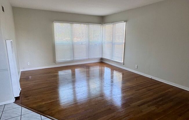 1515-1517 E 3rd ST LONG BEACH, CA 90802-3651