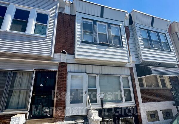 3253 N DOVER ST