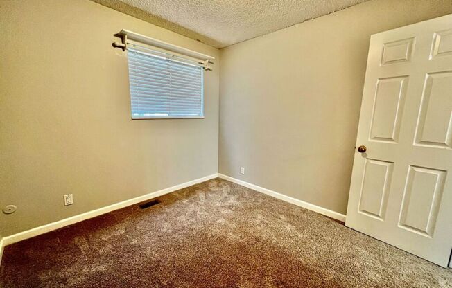 Spacious 5-Bedroom Home in Desirable Centennial Location