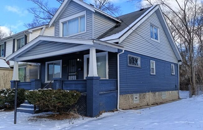 4 bedroom, 1 bath, now available!