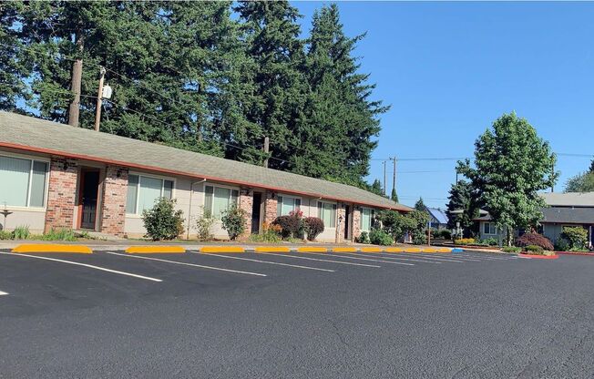 1 bed, 1 bath, 600 sqft, $1,450, Unit 24