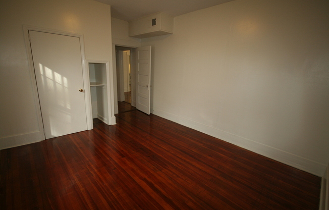 2 beds, 1 bath, $1,995