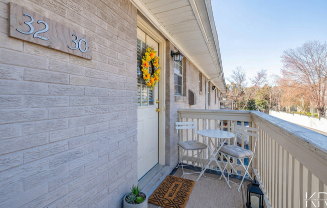 2 beds, 1 bath, 950 sqft, $1,295, Unit 10