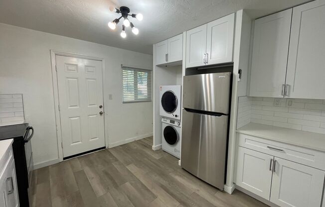 Ocala - 2 Bedroom, 1 Bath Duplex!