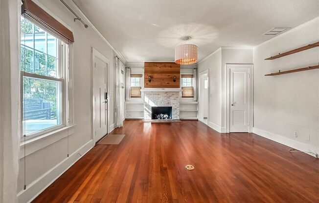 Lovely Home for Rent with Fireplace & Fully Fenced Yard– 2Bed | 2Bath