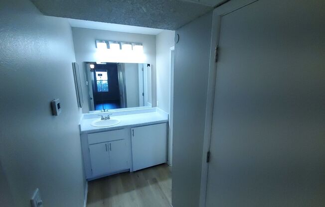 1 bed, 1 bath, 661 sqft, $1,025