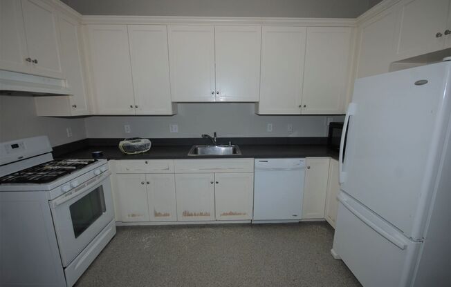 Studio, 1 bath, 485 sqft, $2,150