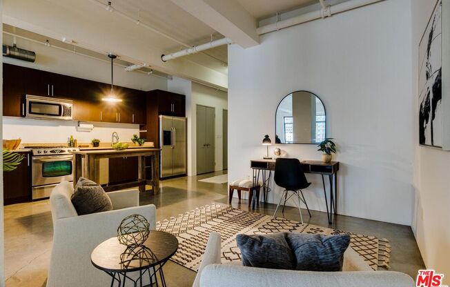 1 bed, 1 bath, 1,200 sqft, $3,200, Unit 610
