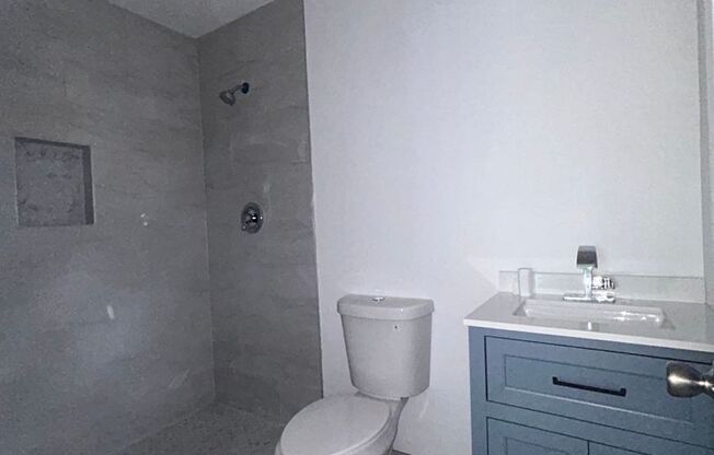 Studio, 1 bath, 450 sqft, $1,650