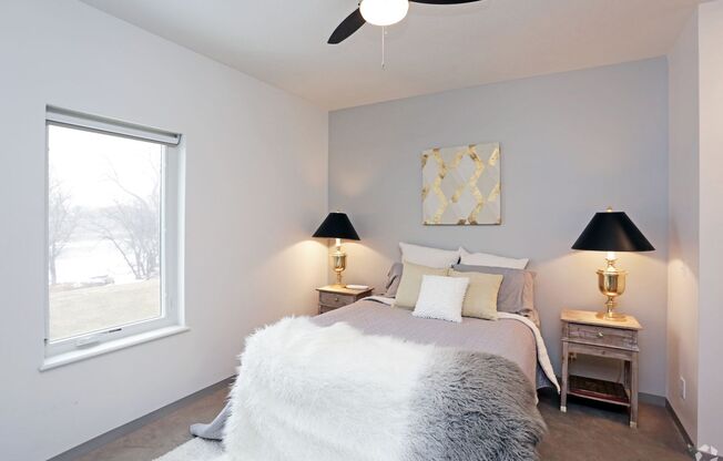 Large 1 Bedroom With River Views