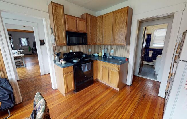2 beds, 1 bath, $1,995, Unit Unit 2 (1st Fl)
