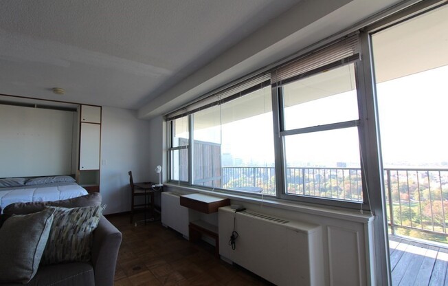 1 bed, 1 bath, 725 sqft, $3,600, Unit 25K