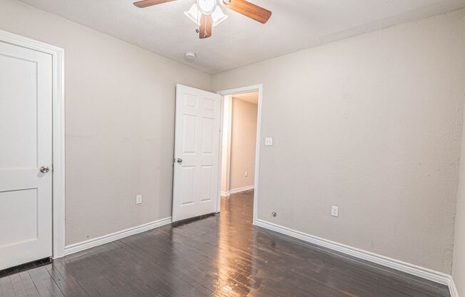 2 beds, 1 bath, $1,255