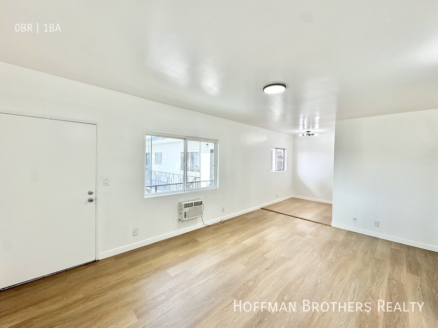 252 W ELM AVE