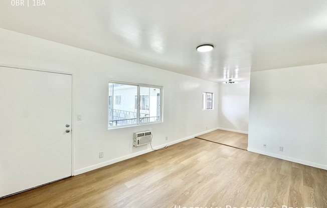 252 W ELM AVE