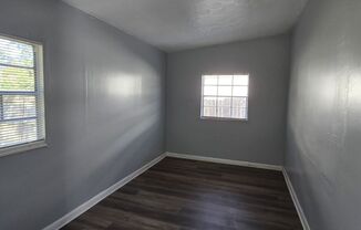 4 beds, 1 bath, $2,000