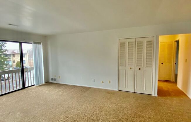 2 beds, 1 bath, 1,000 sqft, $1,295, Unit 609 Flint Rd. #5