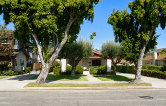Greenwood Ave - 110