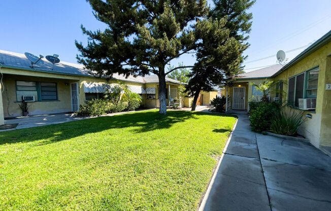 2446 N Buena Vista St