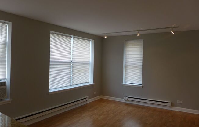 808-12 W Junior Terrace